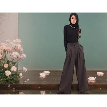 温碧霞自创IRENENA服饰品牌高腰显瘦西装裤