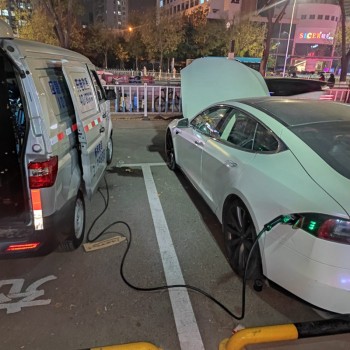 为淄博新能源车主提供快捷的移动充电救援